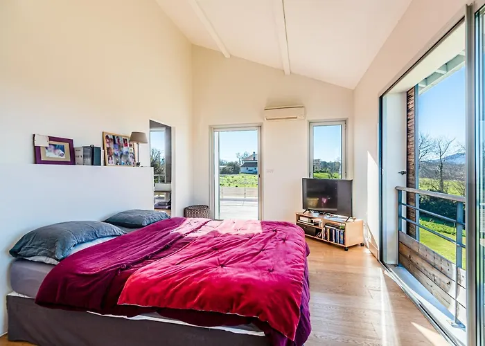 ヴィラ Villa Arcangues アルカング